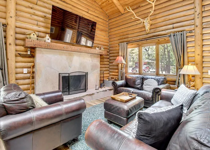 Cozy Log On 1/2 Acre In Lakeside! Holiday home Pinetop-Lakeside