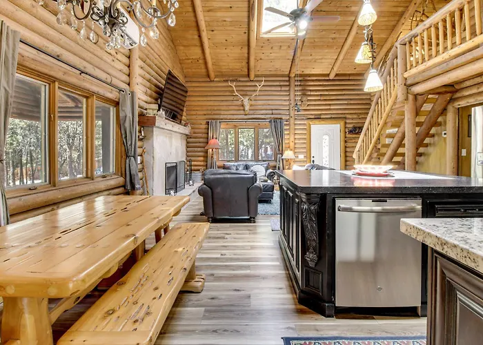 Cozy Log On 1/2 Acre In Lakeside! Holiday home *